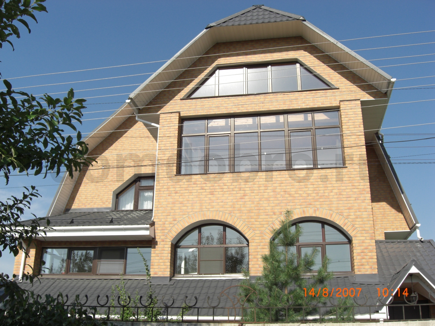 Облицовка четырехэтажного дома клинкерной фасадной плиткой  в Сальково